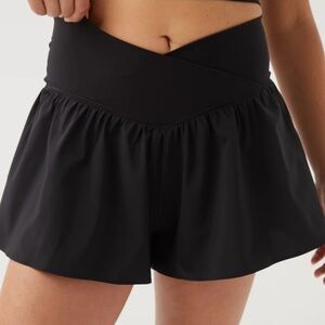 Offline by Aerie Real Me Crossover Flowy Shorts in Black Size Large